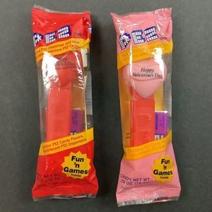 Lot of 2 PEZ Hearts Valentine Candy Dispensers Pink Red Vintage NEW